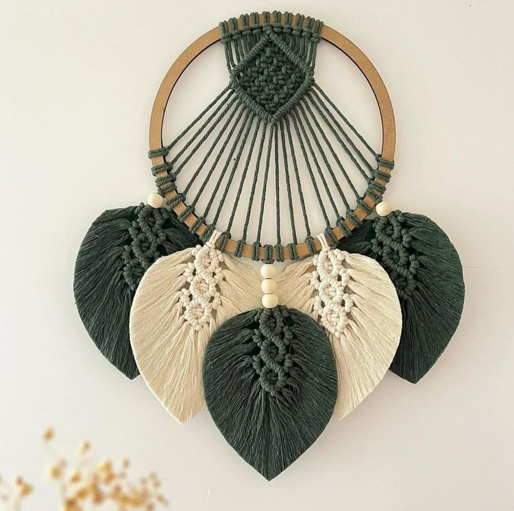 دیوارکوب مکرومه حلقه ای طرح برگ