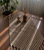 جزئیات گرههای مکرومه رانر طرح گلبرگ رنگ شیری